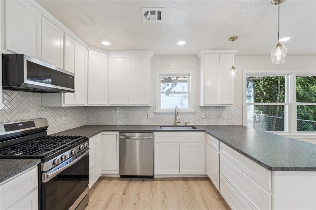 903 NW 100th Street