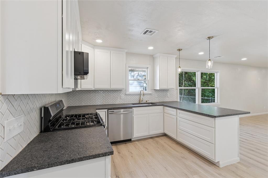 903 NW 100th Street