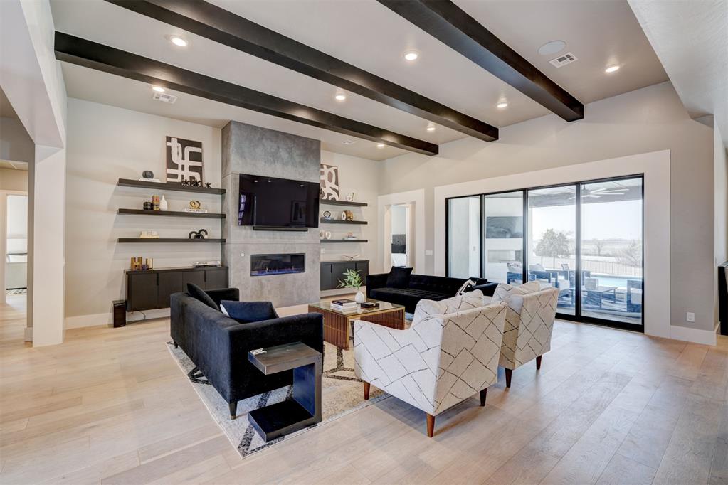 22015 Cricklewood Court