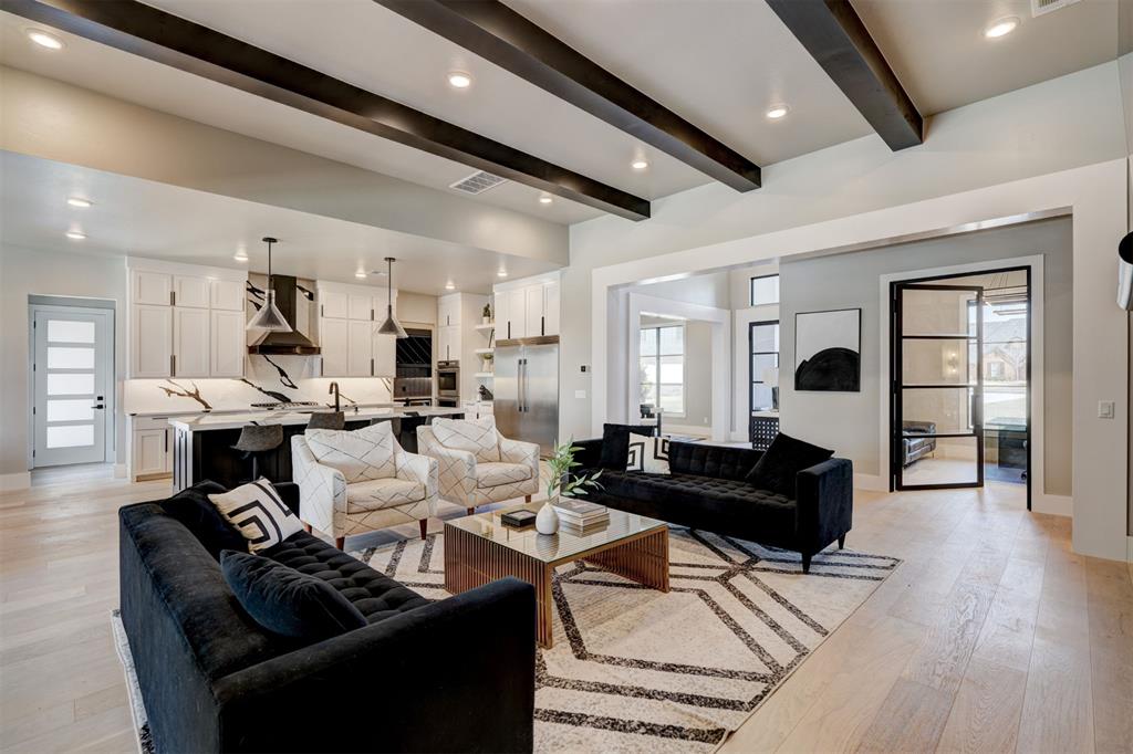 22015 Cricklewood Court