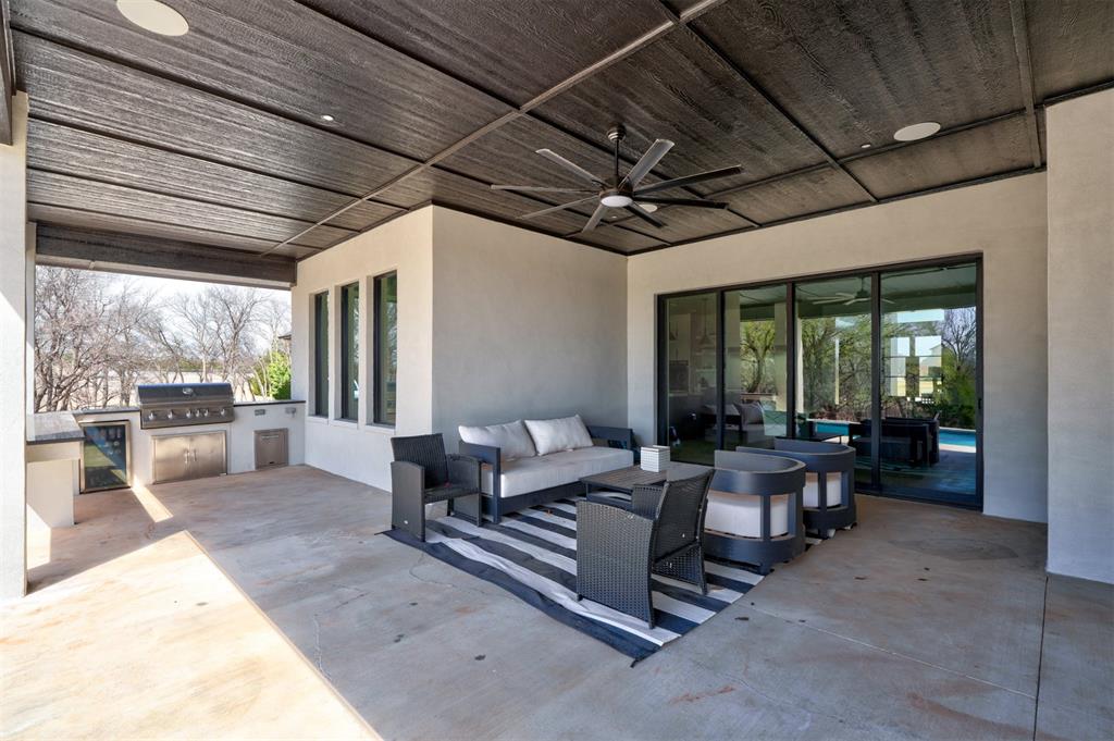 22015 Cricklewood Court