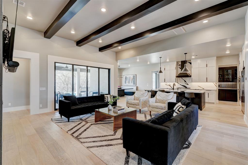 22015 Cricklewood Court