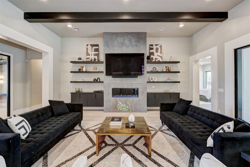 22015 Cricklewood Court