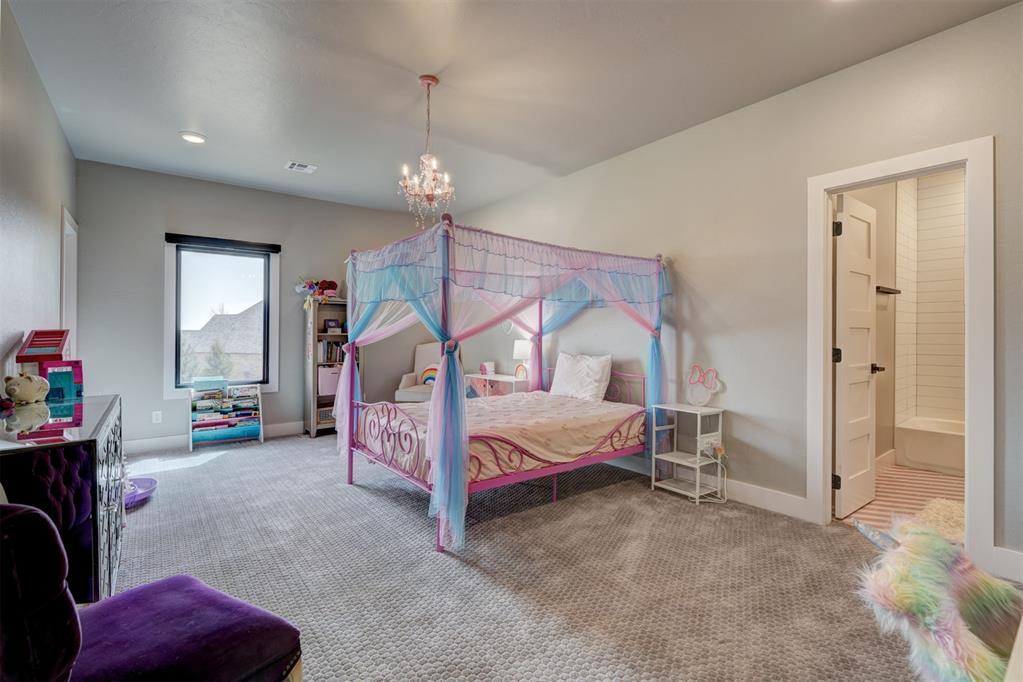 22015 Cricklewood Court