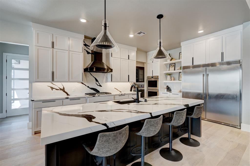 22015 Cricklewood Court