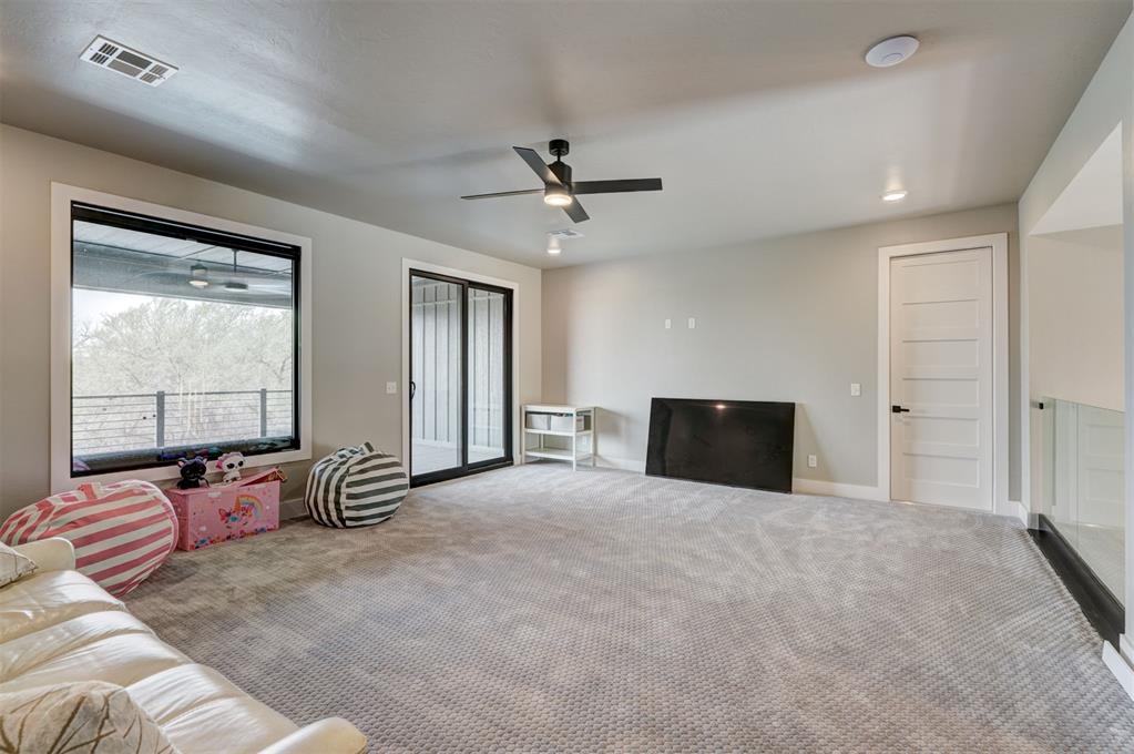 22015 Cricklewood Court