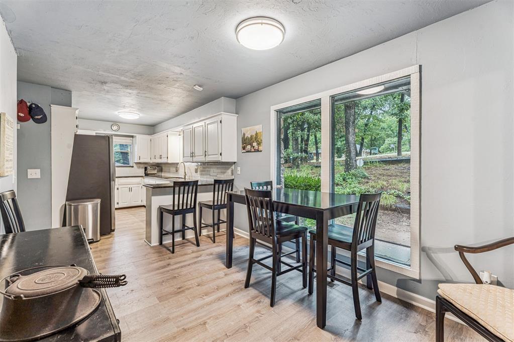 2113 N Mistletoe Lane