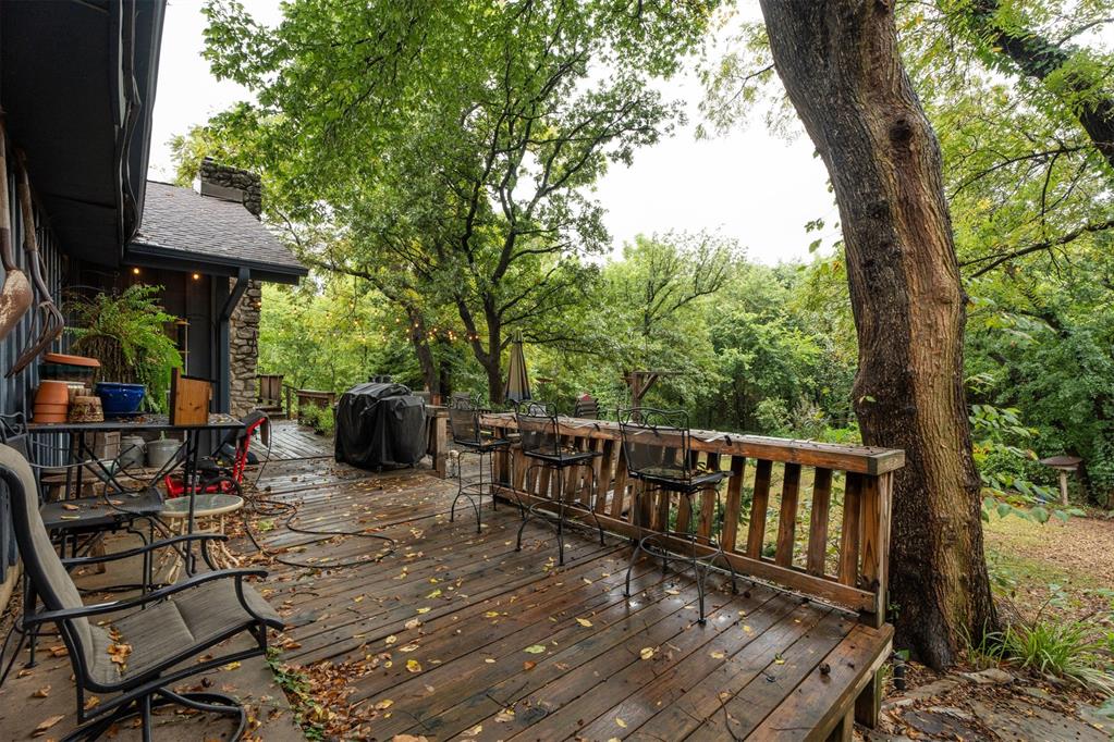 2113 N Mistletoe Lane