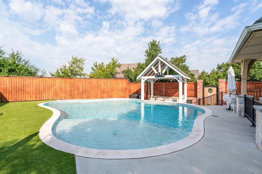 816 NW 145th Circle