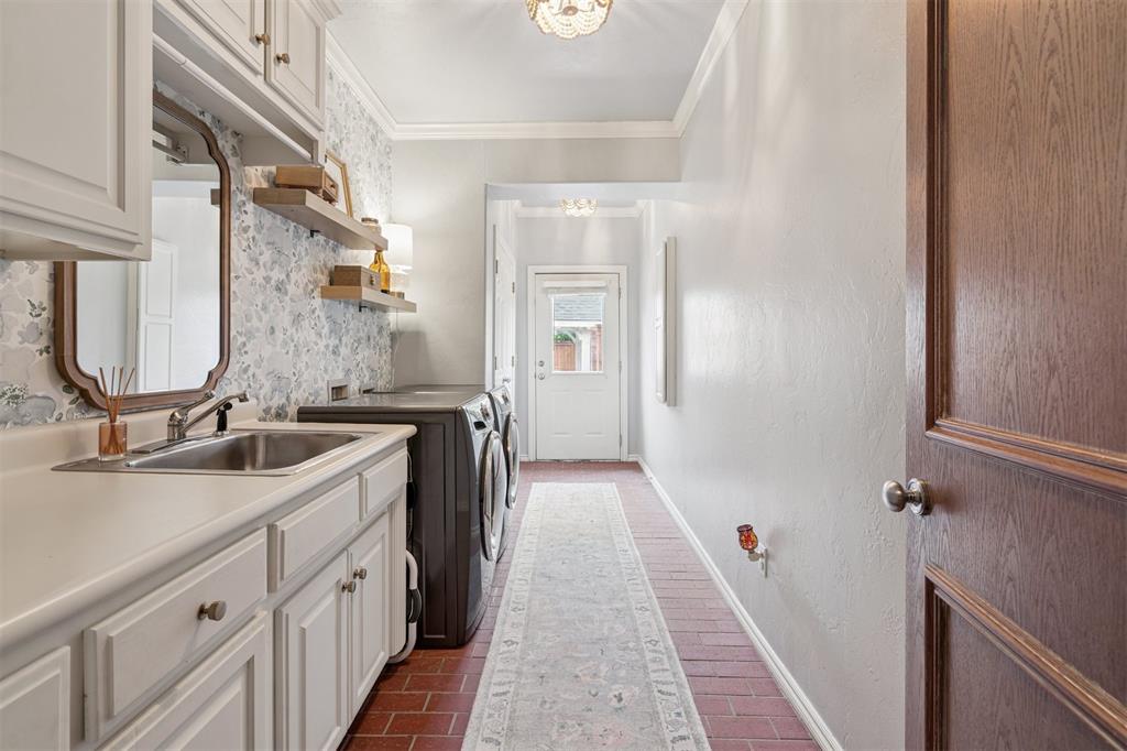 816 NW 145th Circle