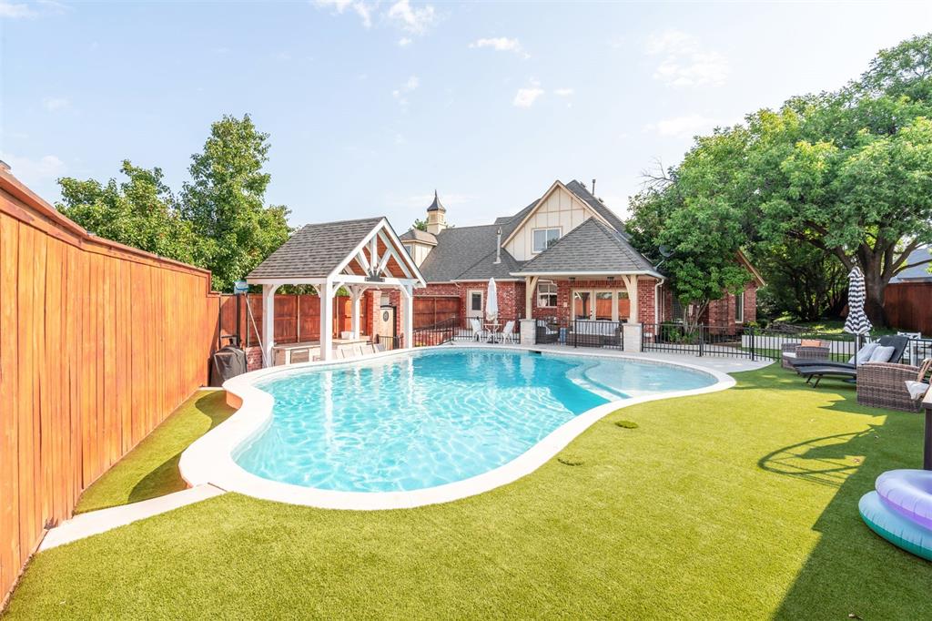 816 NW 145th Circle