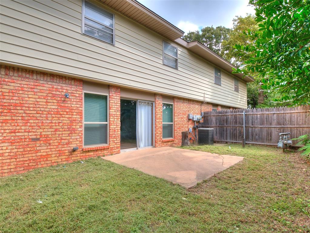 1900 N Moulton Court