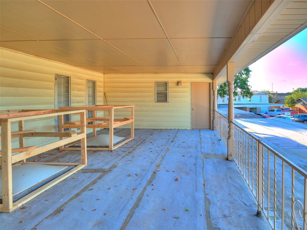 1900 N Moulton Court