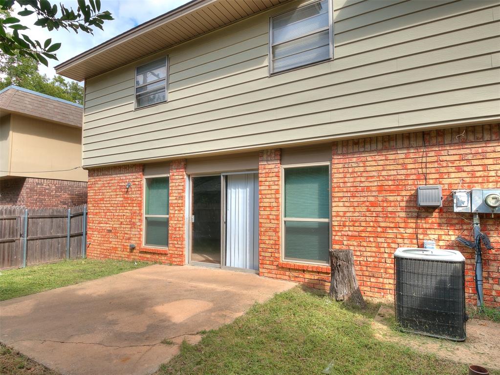 1900 N Moulton Court