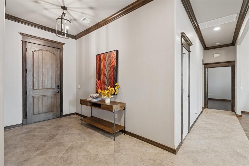 14612 Doulton Circle