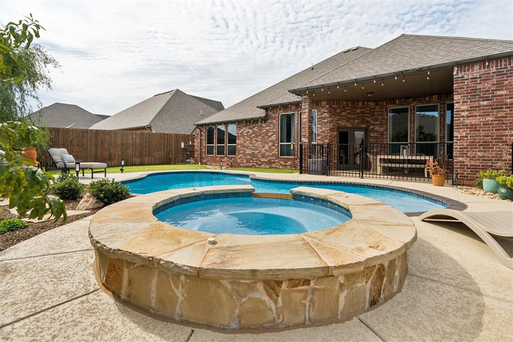 14612 Doulton Circle