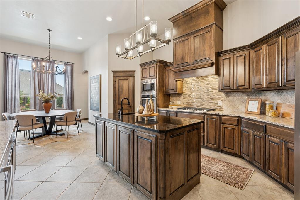 14612 Doulton Circle