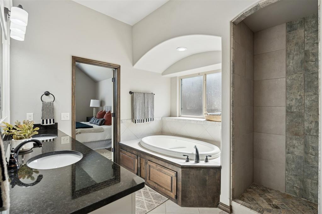 14612 Doulton Circle