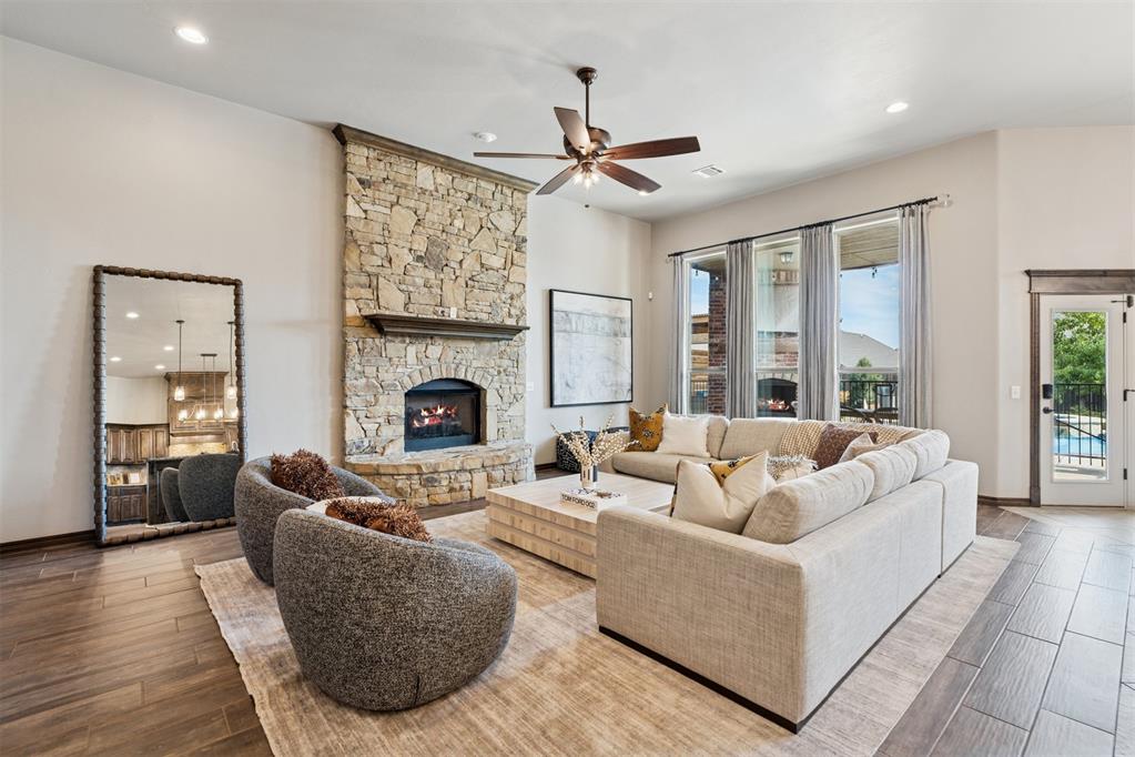 14612 Doulton Circle