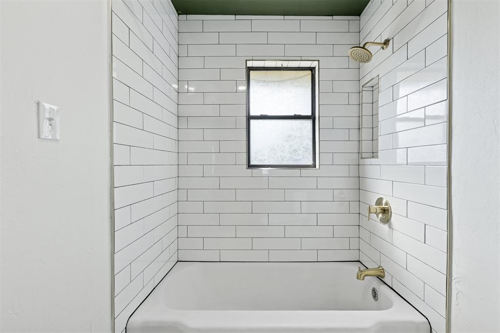 601 S Canadian Avenue