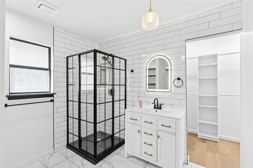 601 S Canadian Avenue