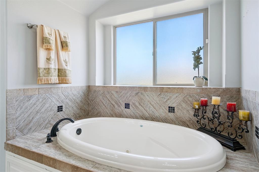 2600 Roxburgh Court