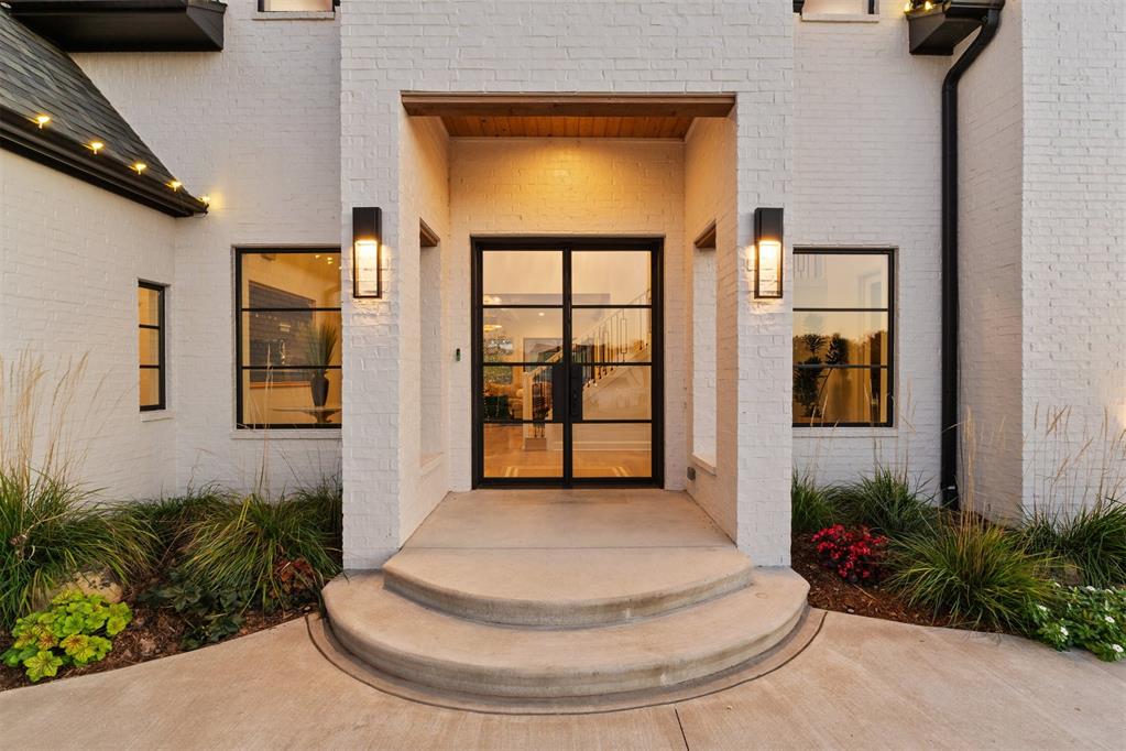 2700 Cherry Glen Drive