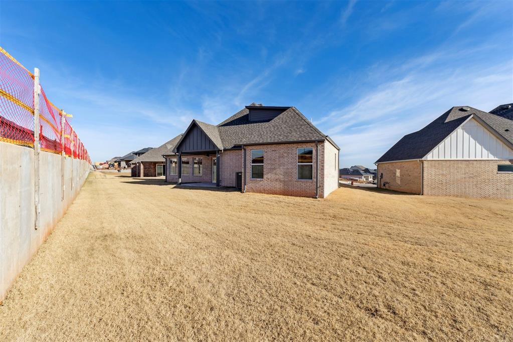 6000 Frankie Lynn Lane