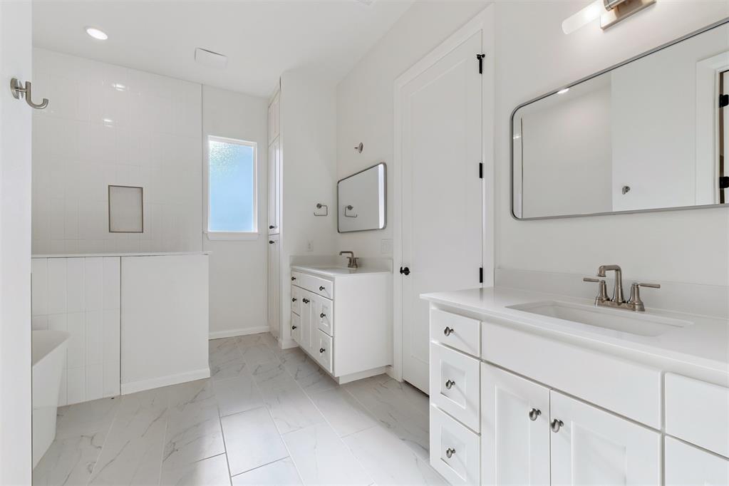 6000 Frankie Lynn Lane