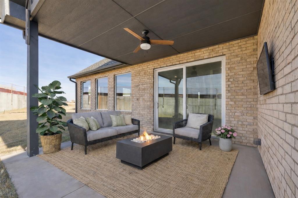 6000 Frankie Lynn Lane