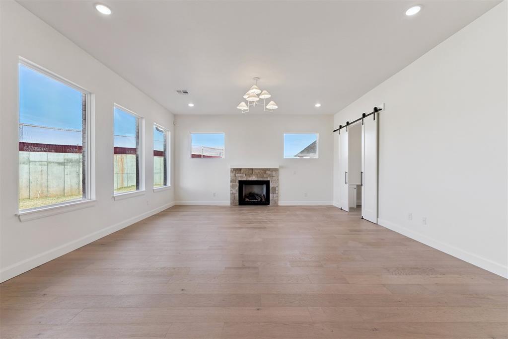 6000 Frankie Lynn Lane