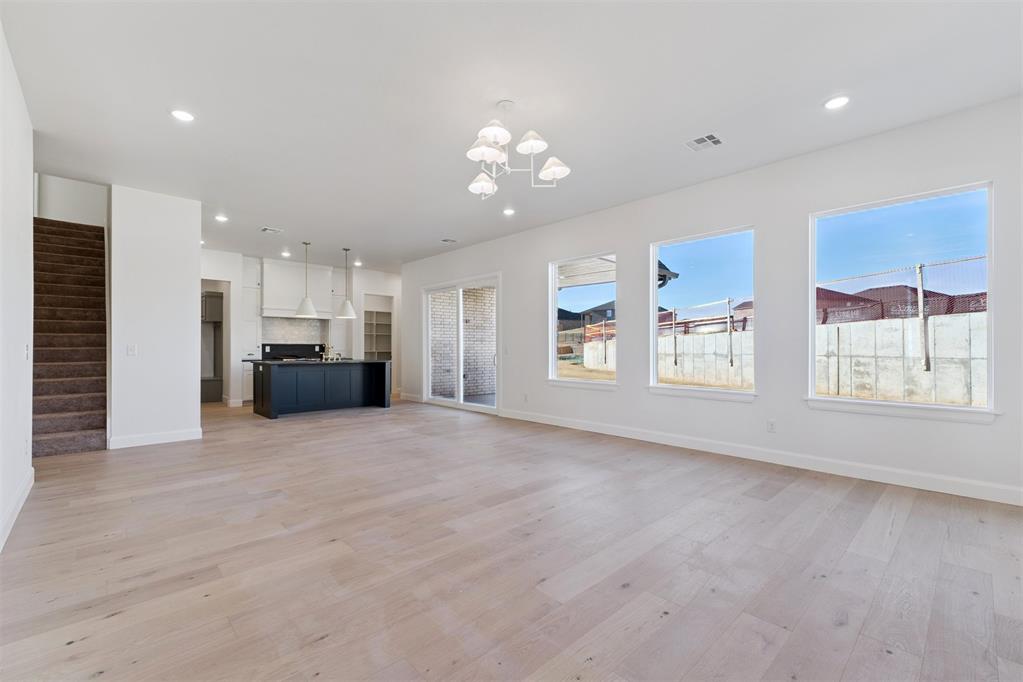 6000 Frankie Lynn Lane