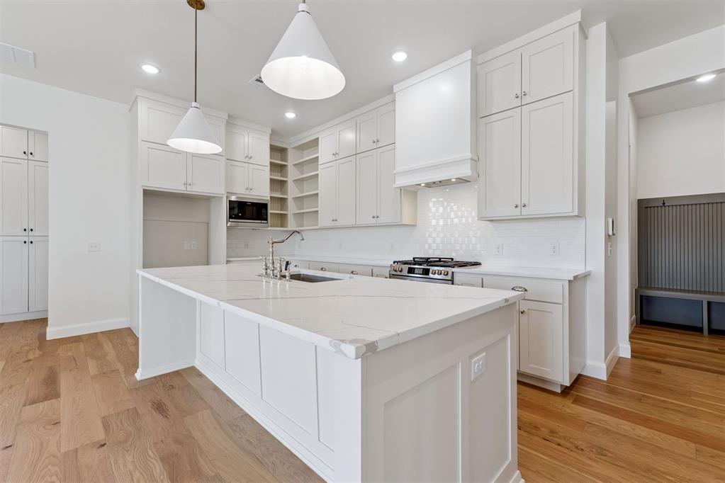 6001 Frankie Lynn Lane