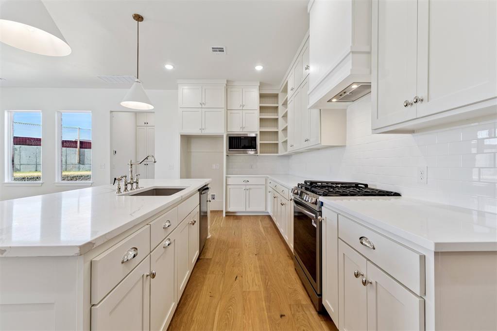 6001 Frankie Lynn Lane