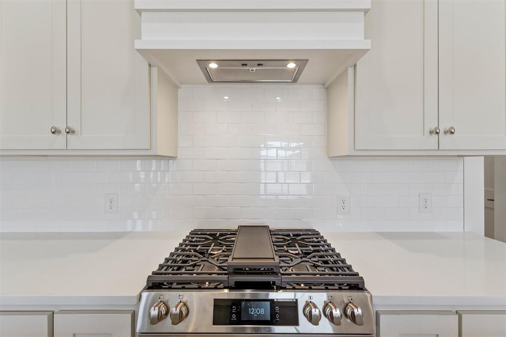 6001 Frankie Lynn Lane