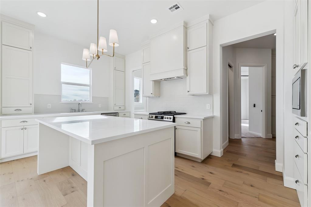 6008 Frankie Lynn Lane