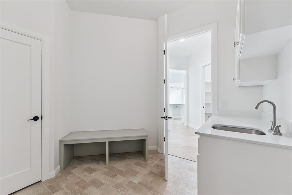 6008 Frankie Lynn Lane