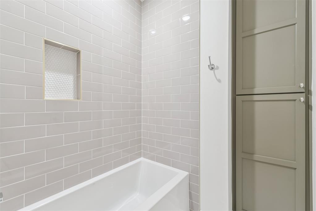 6008 Frankie Lynn Lane