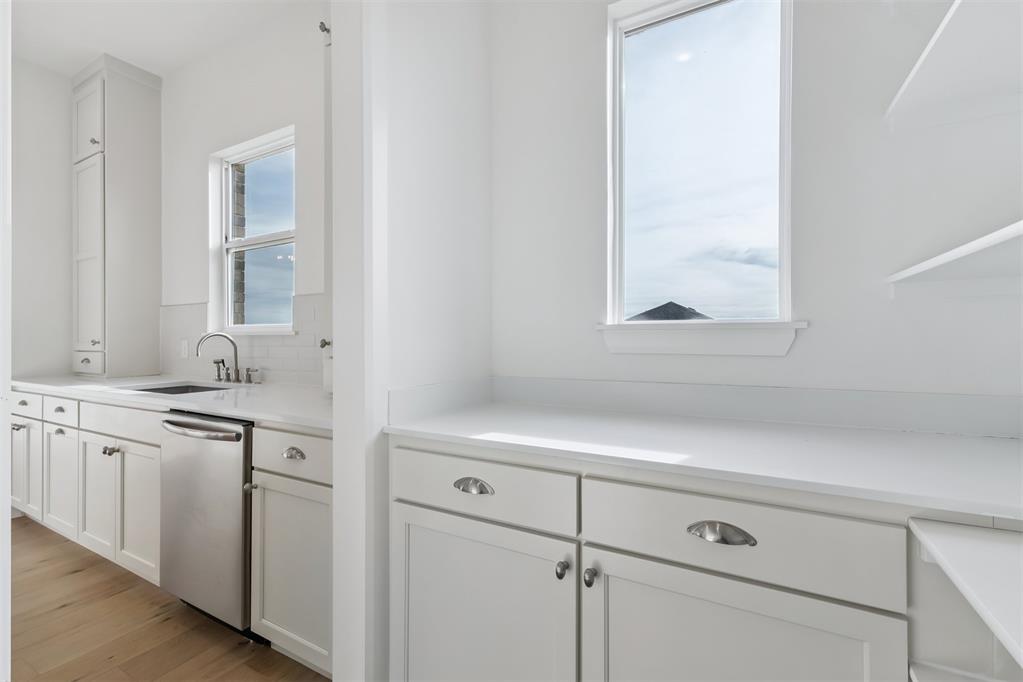 6008 Frankie Lynn Lane