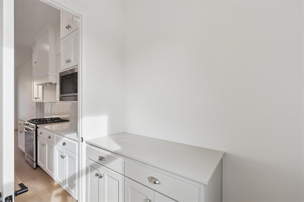 6009 Frankie Lynn Lane