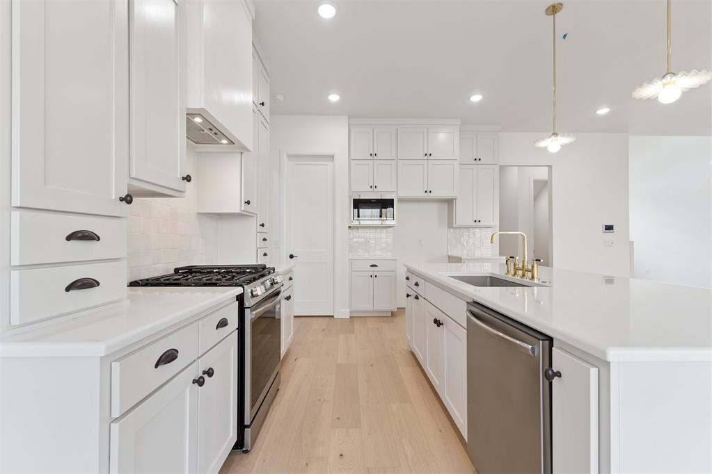 6017 Frankie Lynn Lane