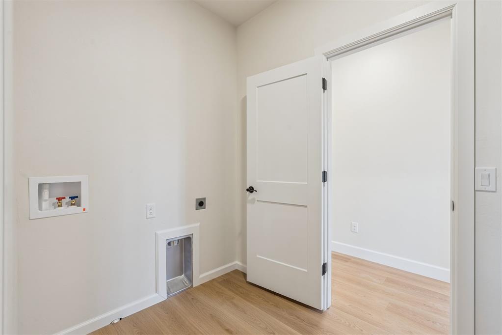 921 Meadow Park Road