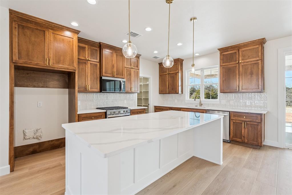 921 Meadow Park Road