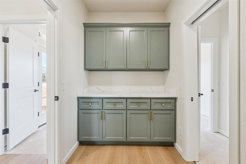 921 Meadow Park Road