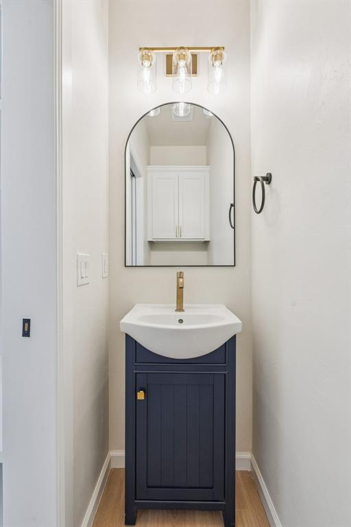 921 Meadow Park Road