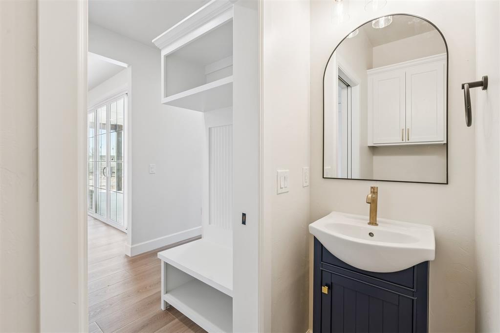 921 Meadow Park Road