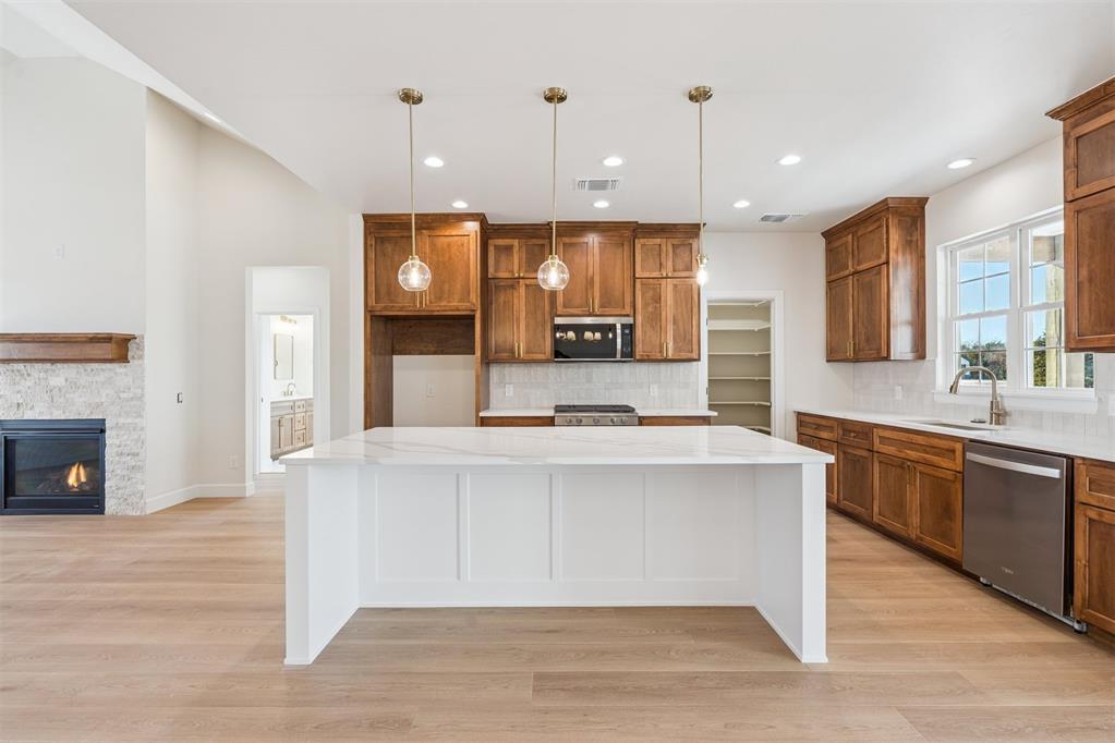 921 Meadow Park Road