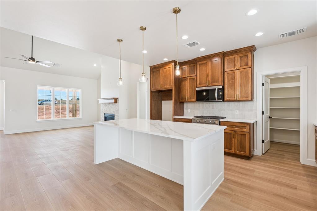 921 Meadow Park Road