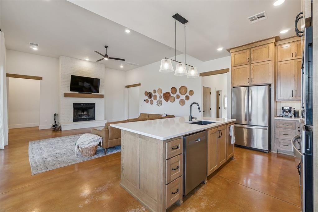 4400 W Forrest Hills Road