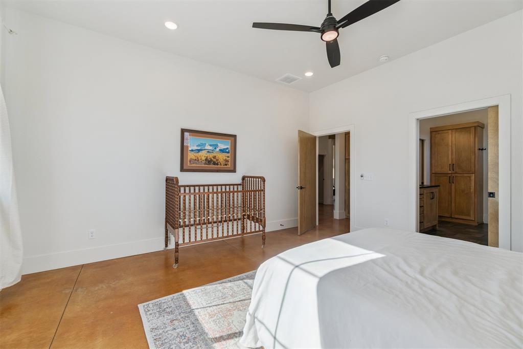 4400 W Forrest Hills Road